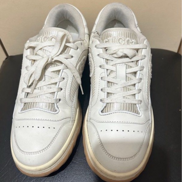 Gucci White Sneakers - Picture 1 of 5